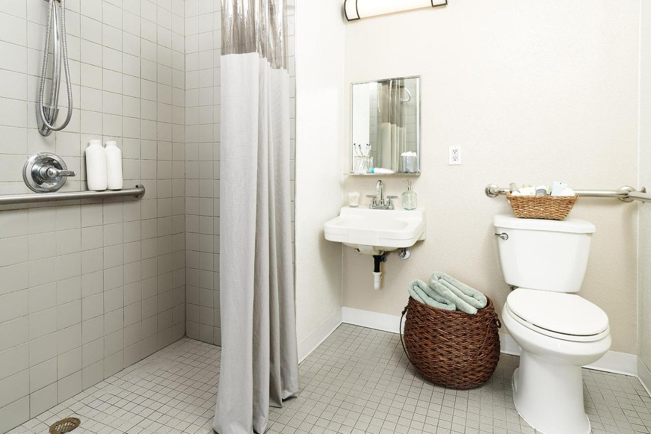 Intown Suites Extended Stay Raleigh Nc- Capital Blvd エクステリア 写真