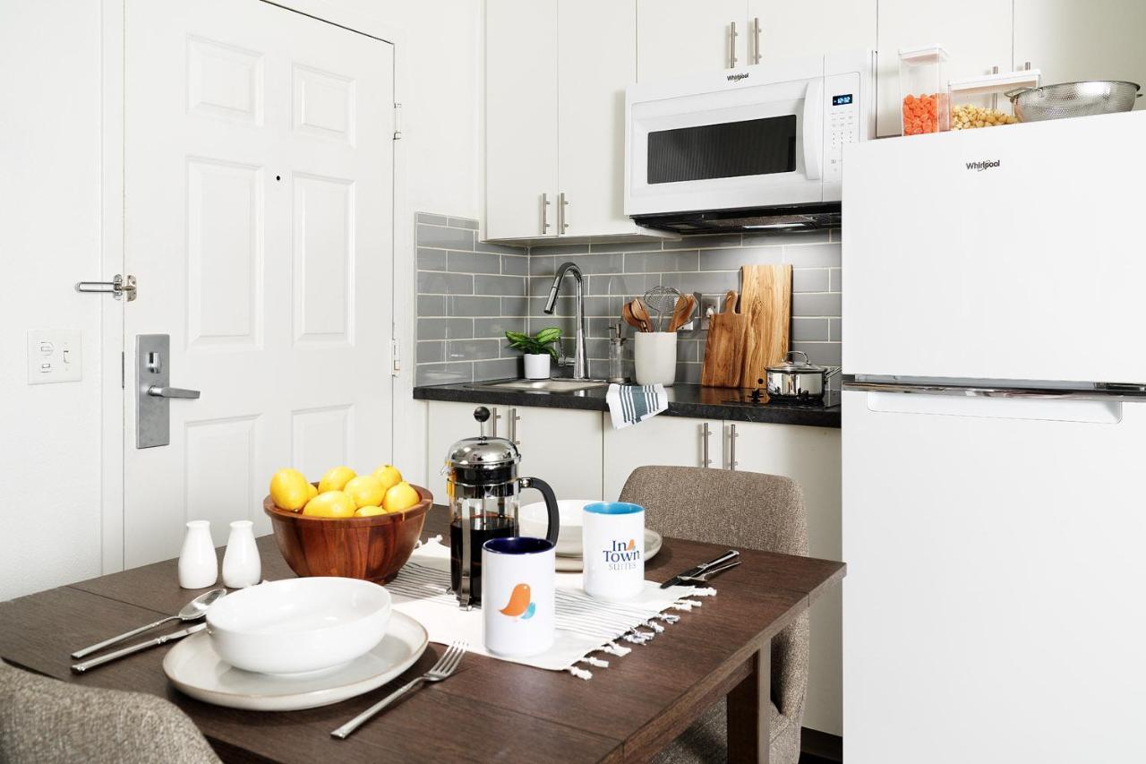 Intown Suites Extended Stay Raleigh Nc- Capital Blvd エクステリア 写真
