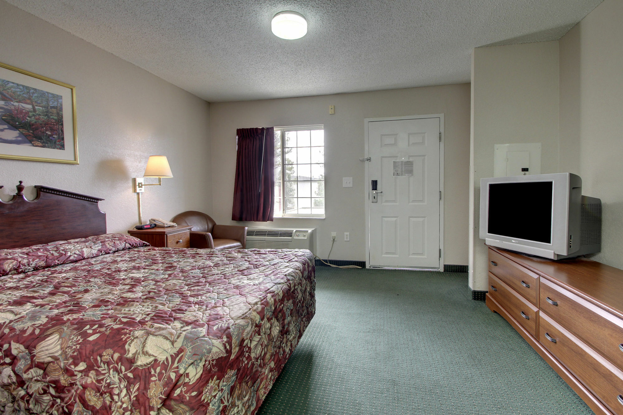 Intown Suites Extended Stay Raleigh Nc- Capital Blvd エクステリア 写真